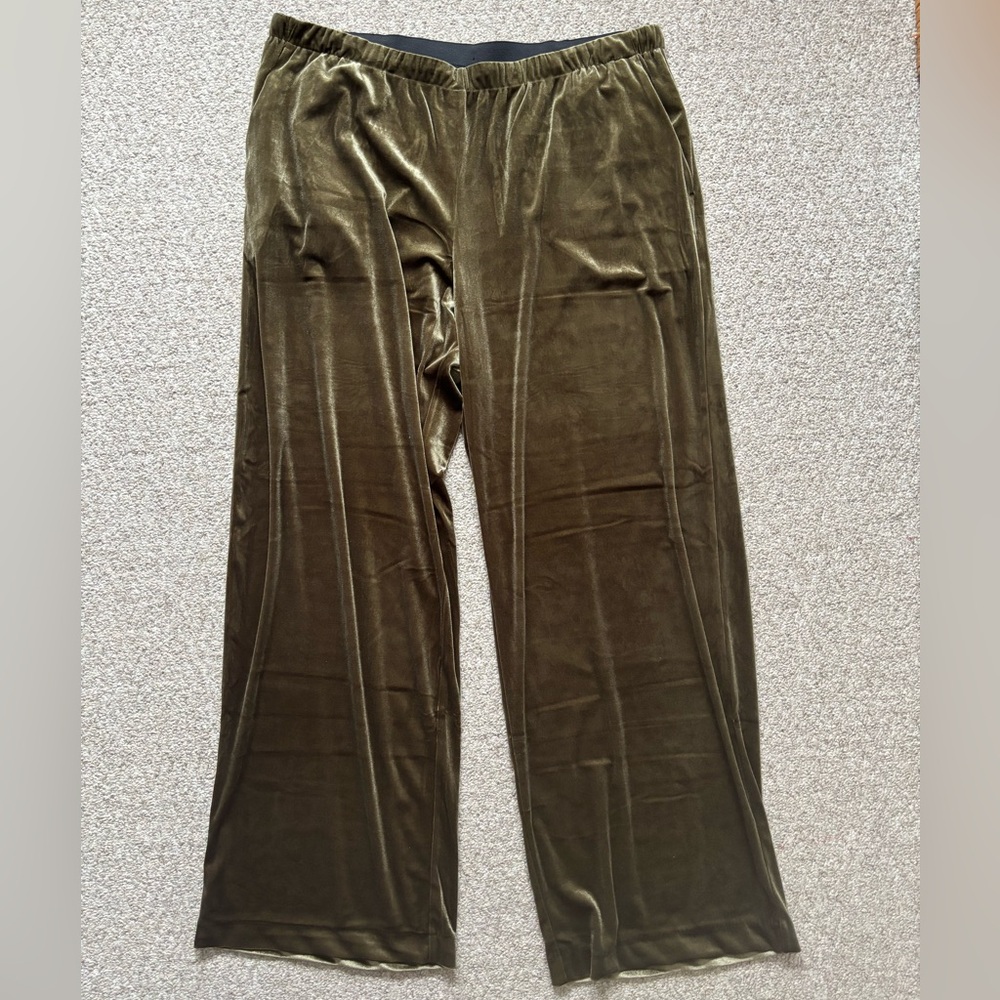 GAP Dark Olive velvet wide leg pants - Picture 2 of 6